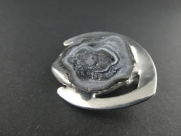 Chalcedonrose Brosche